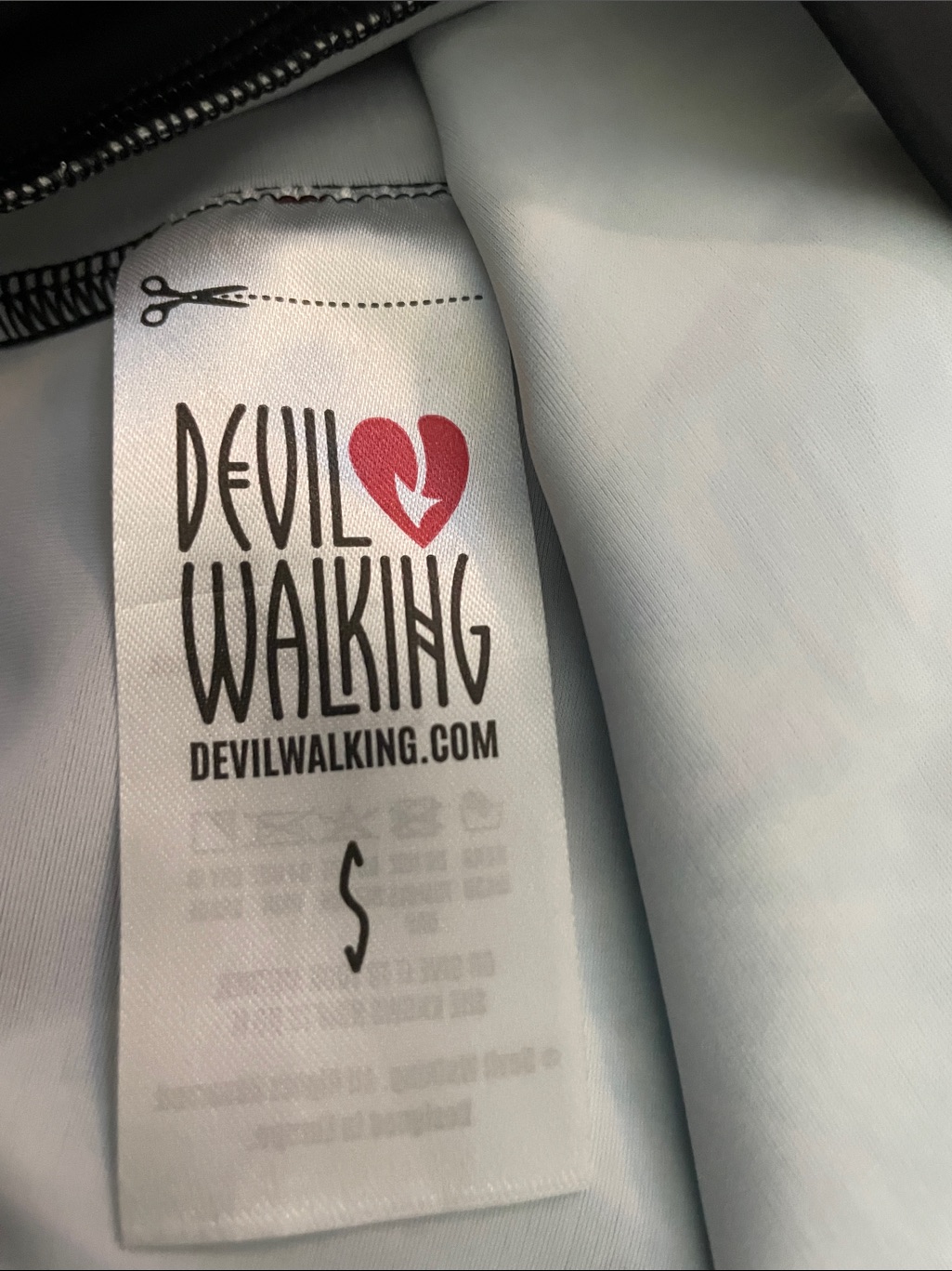 Devil Walking Women’s Sz Small Neon Green Ribcage Print — image 3 of 8